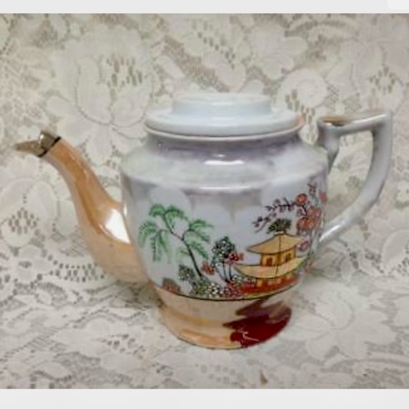 Vintage, 1930s, Japan, Lusterware, Variant Gaudy Blue Willow 5pc Tea Set - Picture 2 of 8